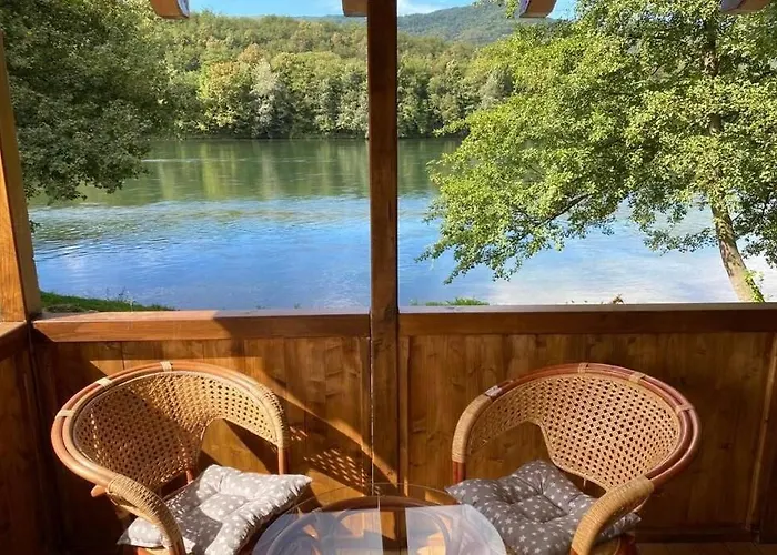 Marš Na Drinu * 巴伊纳巴什塔